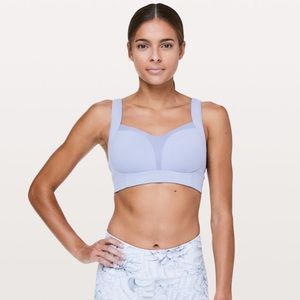 NWOT Lululemon Ta Ta Tamer.